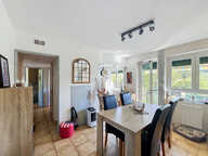 Les tourrettes - Appartement 4 pièces avec balcon, jardin privatif et piscine, garage et deux caves ! — photo 2