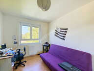 Les tourrettes - Appartement 4 pièces avec balcon, jardin privatif et piscine, garage et deux caves ! — photo 4