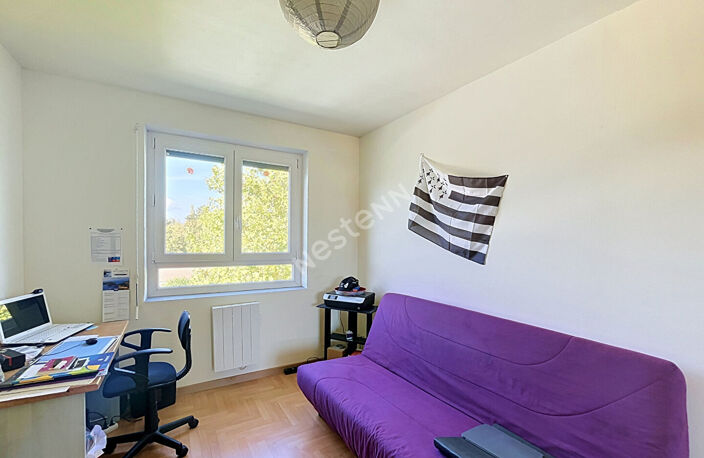 Les tourrettes - Appartement 4 pièces avec balcon, jardin privatif et piscine, garage et deux caves ! — photo 4