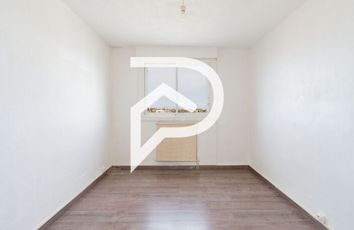 Appartement 4 pièces 76.83 m2 Marseille 13005 — photo 3