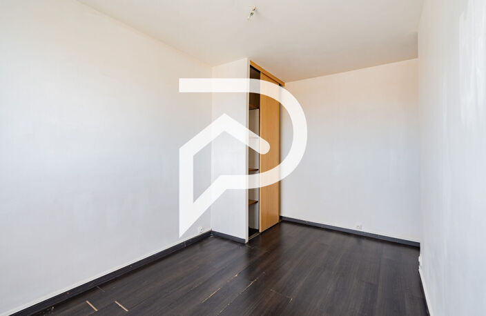 Appartement 4 pièces 76.83 m2 Marseille 13005 — photo 4