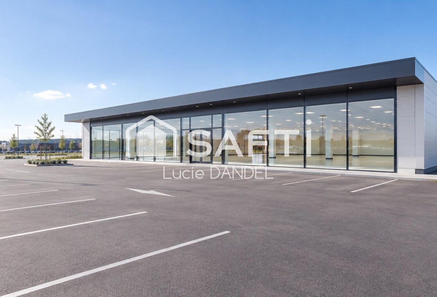 À LOUER  LOCAL COMMERCIAL DE 440 m² — photo 1