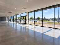À LOUER  LOCAL COMMERCIAL DE 440 m² — photo 3