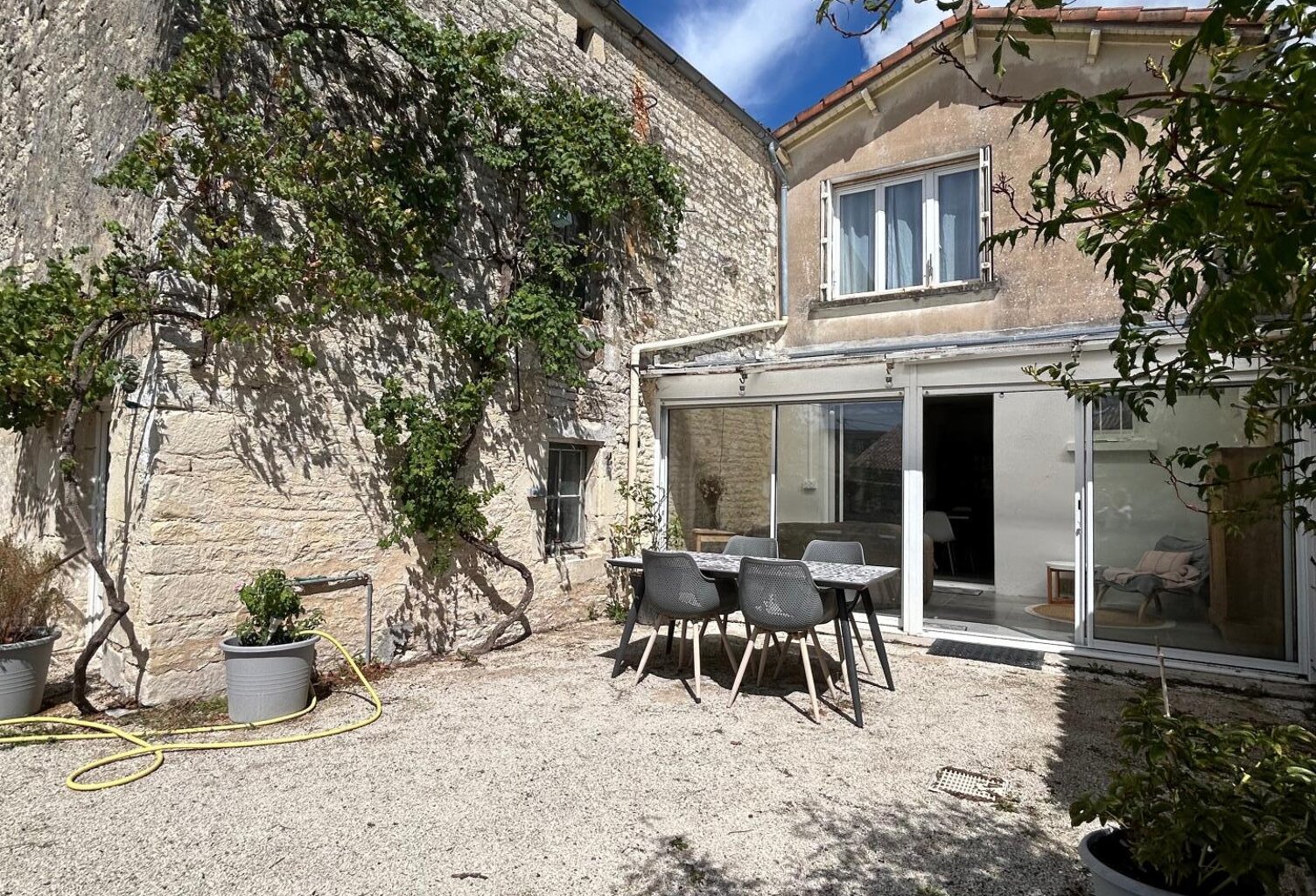 Superbe maison rénovée avec dépendance ! — photo 1