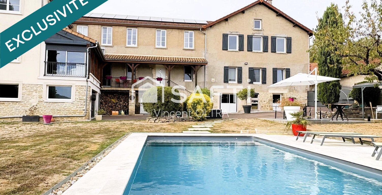 Bâtiment ancien comprenant deux habitations indépendantes rénovées avec piscine et vue magnifique sur la vallée. — photo 1