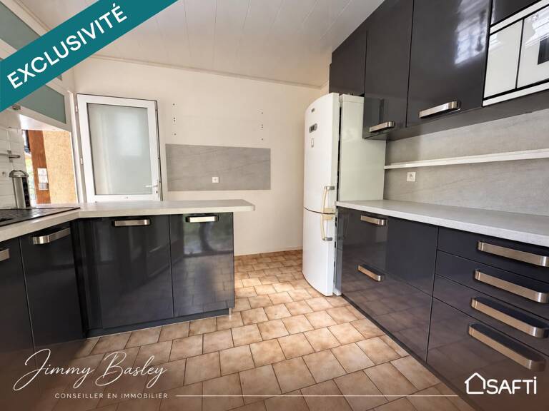 Maison 5 Pièces 95 m² à Vimoutiers (61) — photo 1