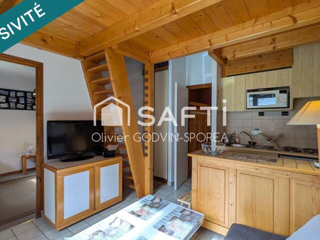 Appartement 2 pièces avec mezzanine au pied des pistes vendu avec Box fermé et grande cave — photo du bien
