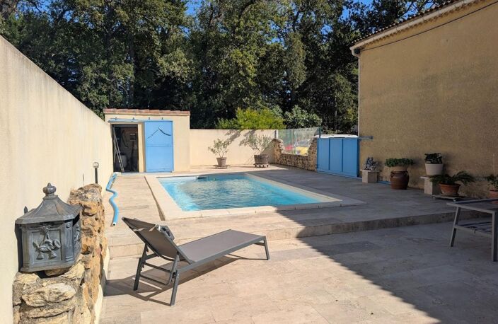 Maison familiale de 140m² avec garage et piscine — photo 3
