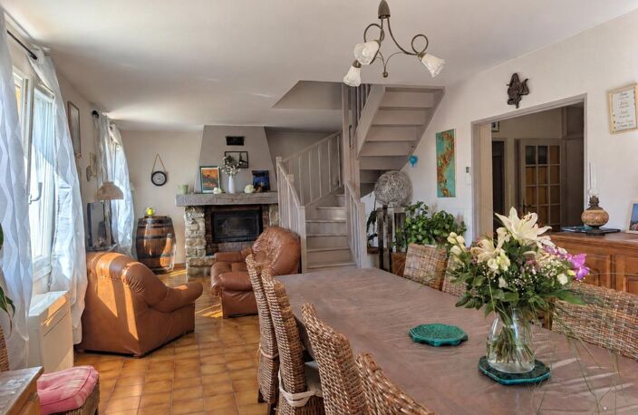Maison familiale de 140m² avec garage et piscine — photo 4