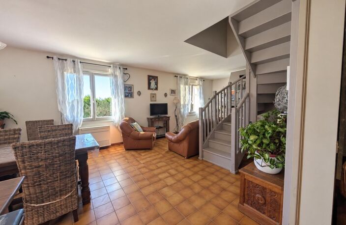 Maison familiale de 140m² avec garage et piscine — photo 5