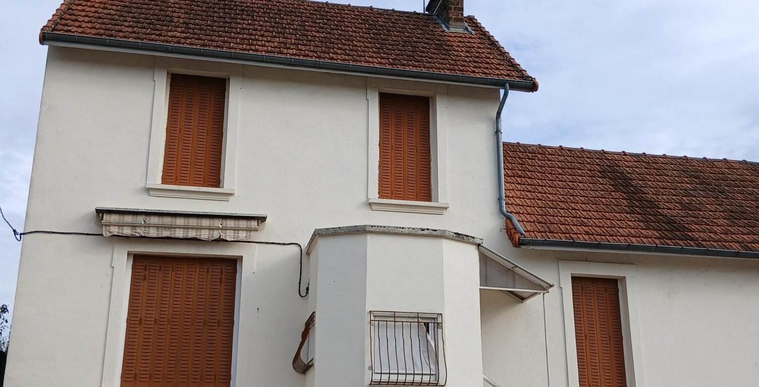 Le Creusot  Maison 135 m2 +appartement de 77 m2 à rénover +terrain — photo 1