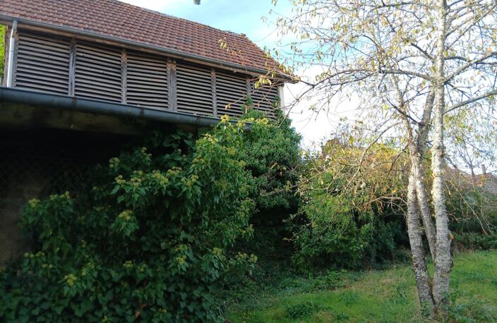Le Creusot  Maison 135 m2 +appartement de 77 m2 à rénover +terrain — photo 4