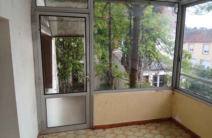 Le Creusot  Maison 135 m2 +appartement de 77 m2 à rénover +terrain — photo 5