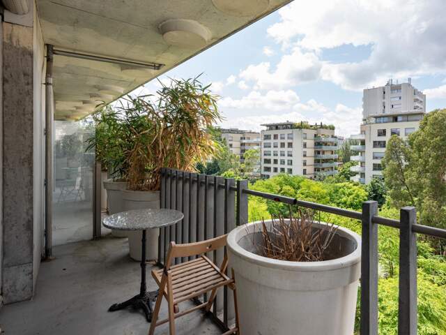 Appartement lumineux - 3 chambres - Balcon filant - Parking - Cave — photo du bien