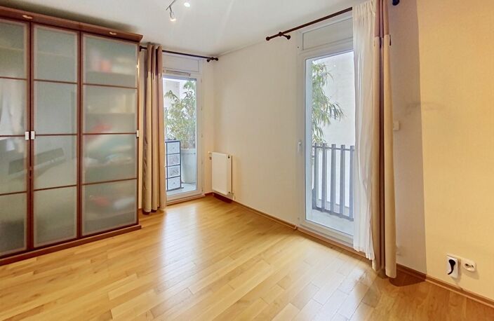 Appartement lumineux - 3 chambres - Balcon filant - Parking - Cave — photo 5