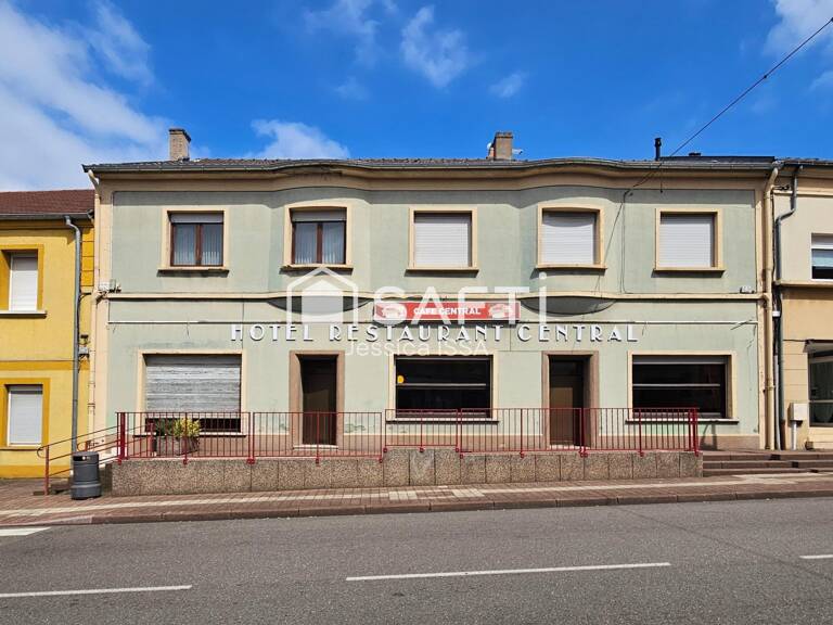 Immeuble "Café avec LICENCE IV et 5 appartements " — photo 1