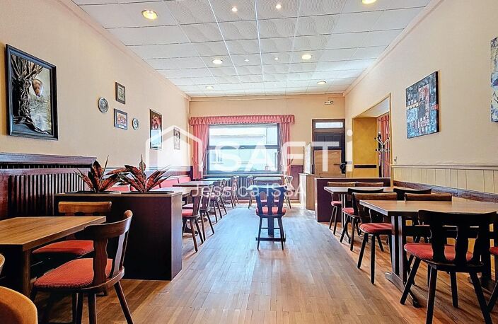 Immeuble "Café avec LICENCE IV et 5 appartements " — photo 4