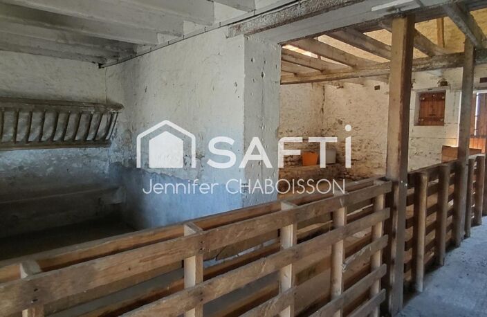 SUPERBE CORPS DE FERME A SEULEMENT 7 MINUTES DE CHATELLERAULT — photo 2