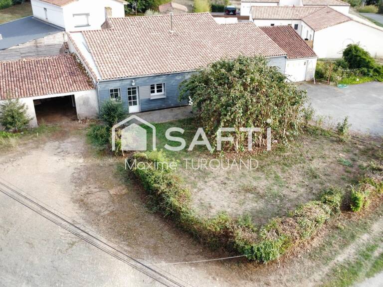 Maison d'habitation 145m², 3 chambres, 972m² de terrain + dépendances. — photo 1