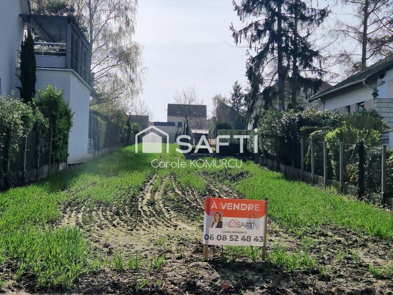 TERRAIN CONSTRUCTIBLE ENTRE 2 GARES à Eragny (95610) — photo 1