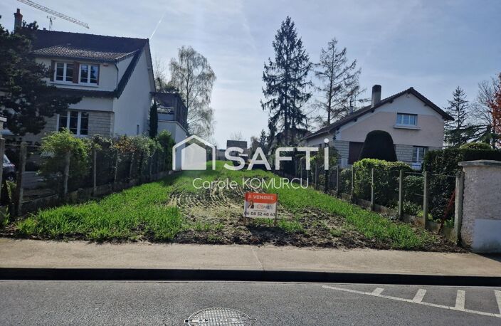 TERRAIN CONSTRUCTIBLE ENTRE 2 GARES à Eragny (95610) — photo 2