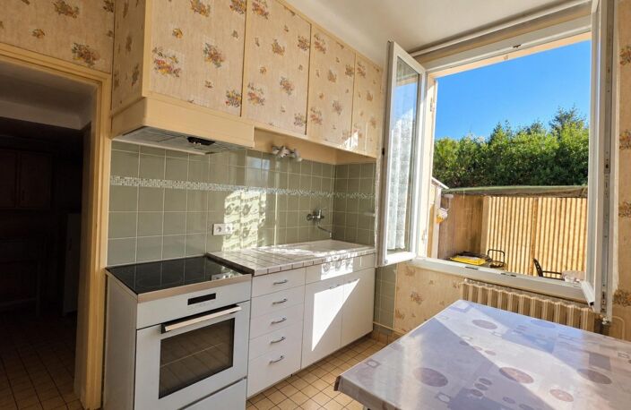 HAUT CENON - Maison en pierre à rénover, beau potentiel — photo 5