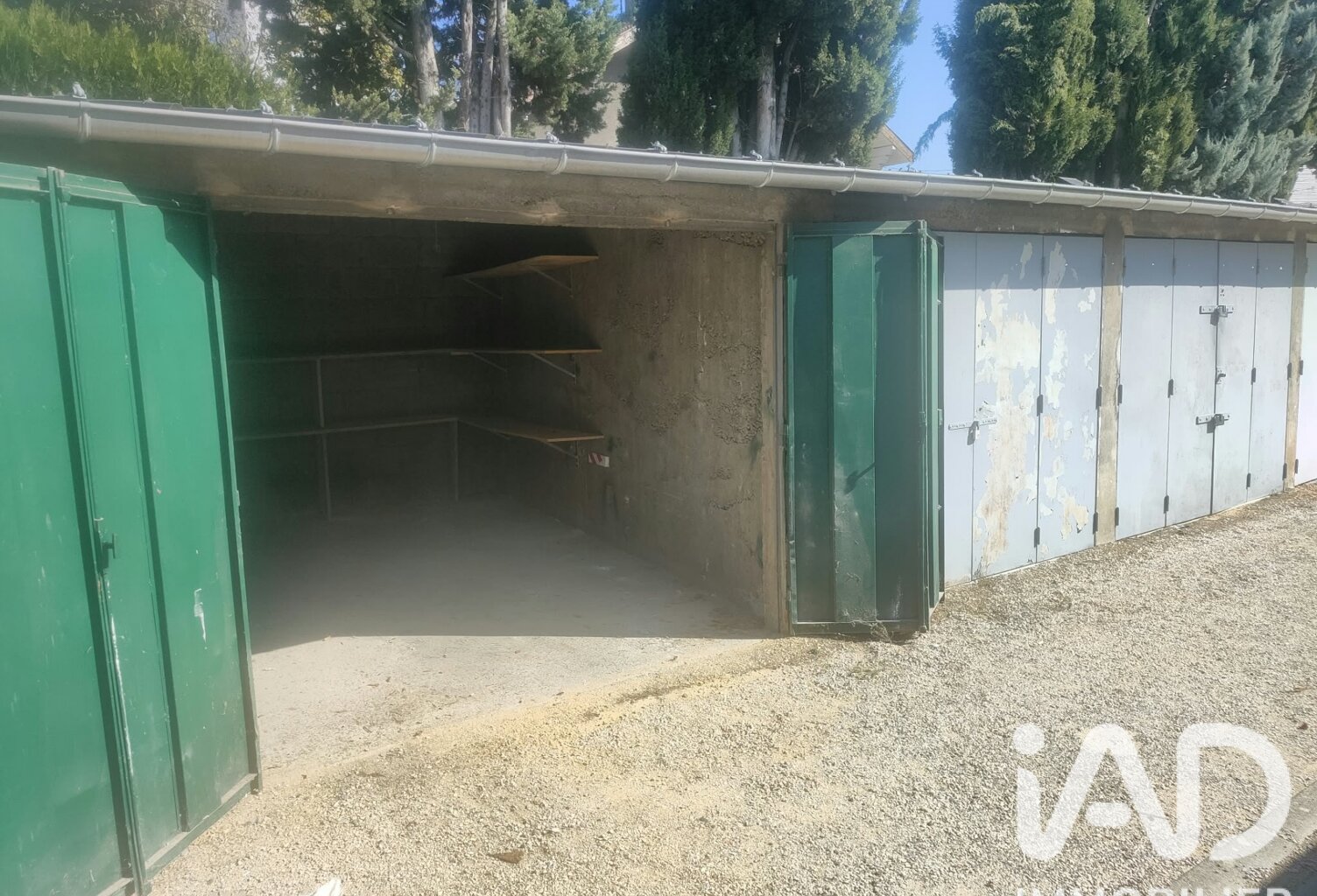 Vente Garage 15 m&sup2; — photo 1