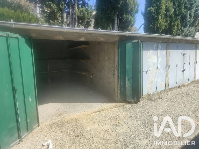 Vente Garage 15 m&sup2; — photo 1
