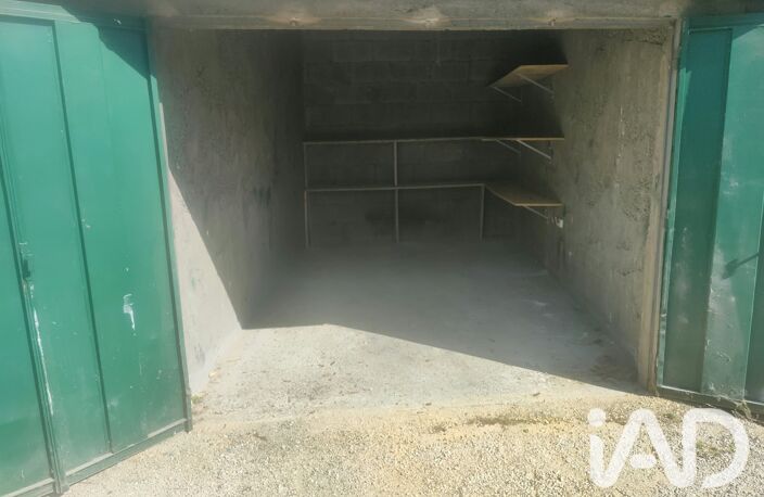 Vente Garage 15 m&sup2; — photo 2