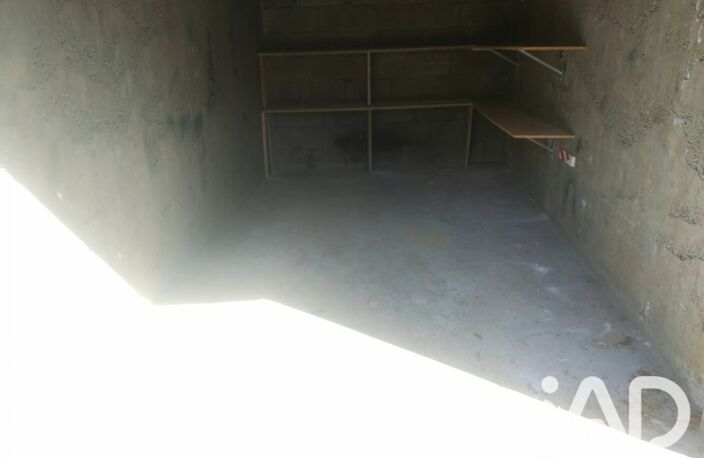 Vente Garage 15 m&sup2; — photo 3