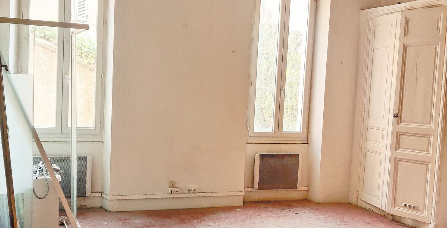 COLLOBRIÈRES CENTRE  STUDIO À RÉNOVER  33 m² + 1 CAVE.<br>Un p — photo 1