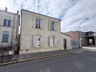 Maison de ville avec jardin et grande dépendance — photo 2