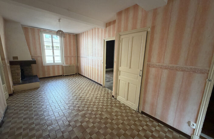 Maison de ville avec jardin et grande dépendance — photo 5