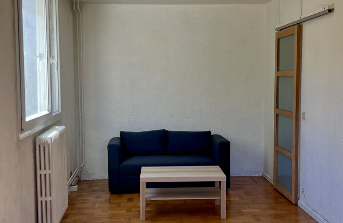T1 BIS MEUBLÉ DE 40 m2 RÉSIDENCE FERMÉE ET SÉCURISÉE PARKING — photo 5