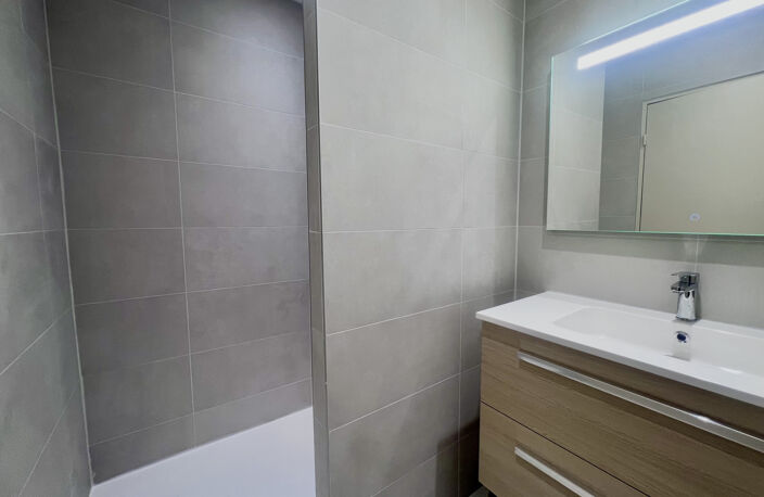 T3 Rénové, traversant avec garage en sous-sol — photo 4
