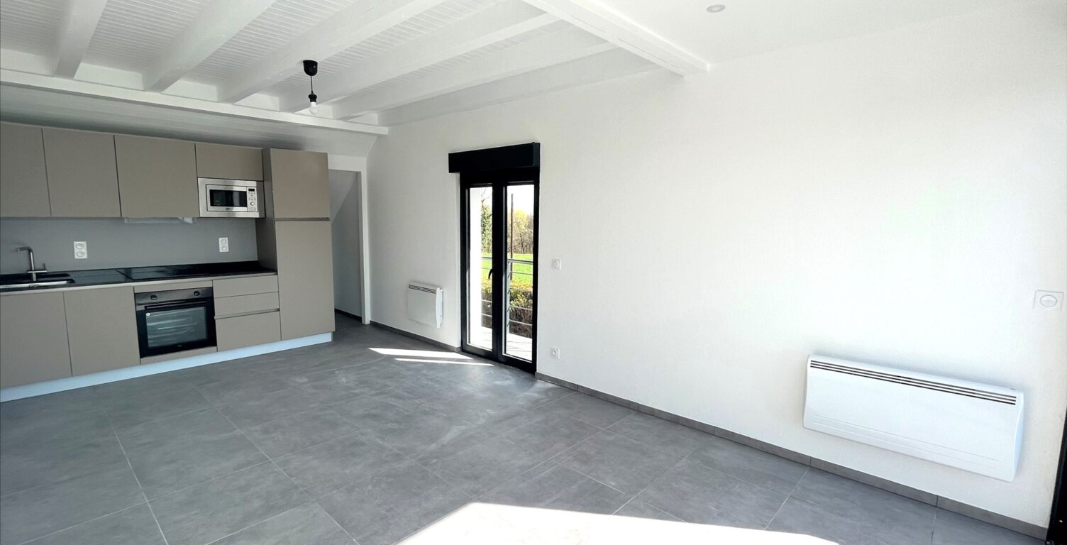T2 avec terrasse proche douane de Soral — photo 1