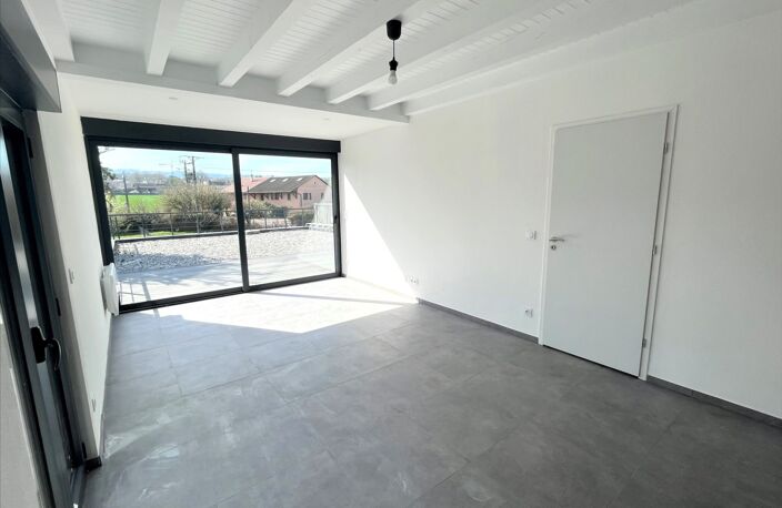 T2 avec terrasse proche douane de Soral — photo 2