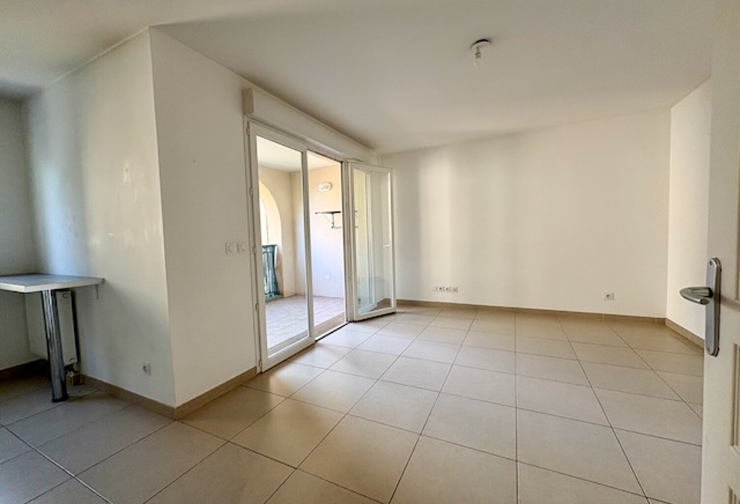Centre-ville Appartement T2 + parking. — photo 1