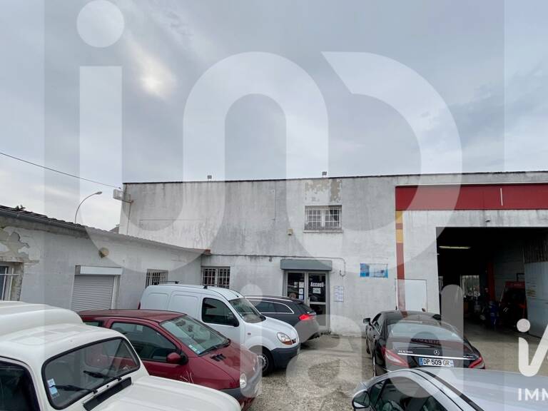 Vente Boutique/Local commercial 600 m&sup2; — photo 1