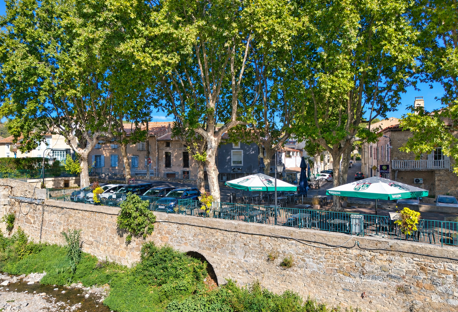 BIZE-MINERVOIS   BAR-RESTAURANT EN BORD DE CESSE o ENV. 160 — photo 1