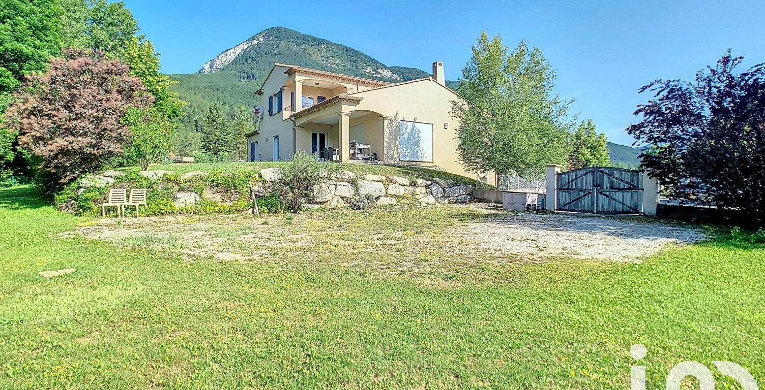 Vente Maison/villa 8 pièces — photo 1
