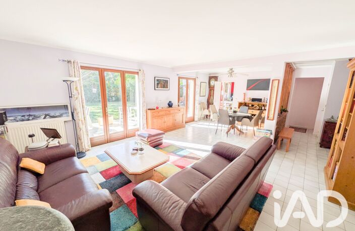 Vente Maison/villa 8 pièces — photo 2