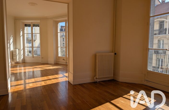 Vente Appartement 6 pièces — photo 2