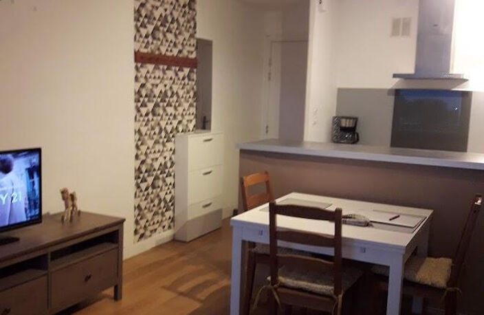 A LOUER // AVIGNON Duplex Type 2 meublé — photo 2
