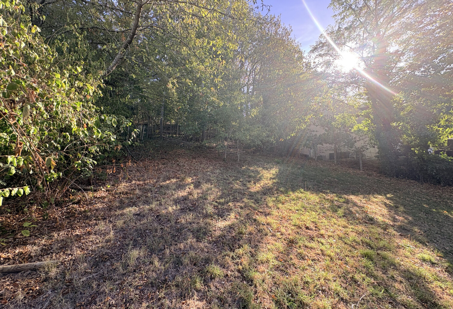TERAIN À BÂTIR VIABILISÉ DANS LE CENTRE DE VILLIERS-SAINT-FRÉDÉRIC (78640) — photo 1