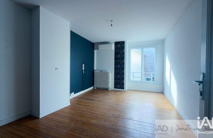 Location Murs commerciaux 111 m&sup2; — photo 2