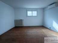 Location Murs commerciaux 111 m&sup2; — photo 3