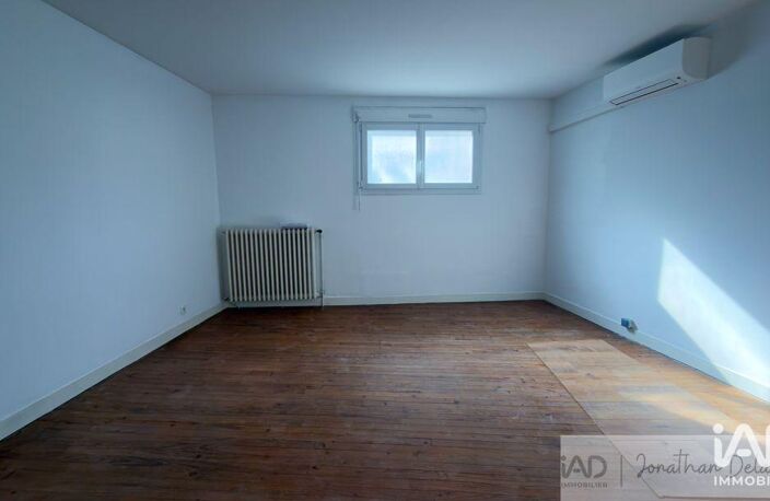 Location Murs commerciaux 111 m&sup2; — photo 3