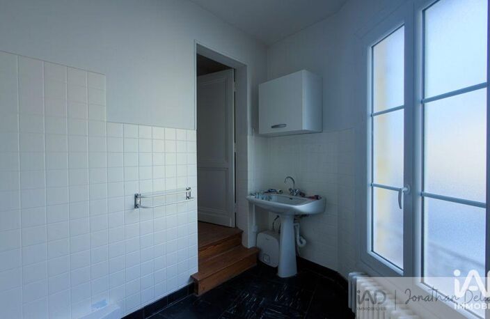 Location Murs commerciaux 111 m&sup2; — photo 4