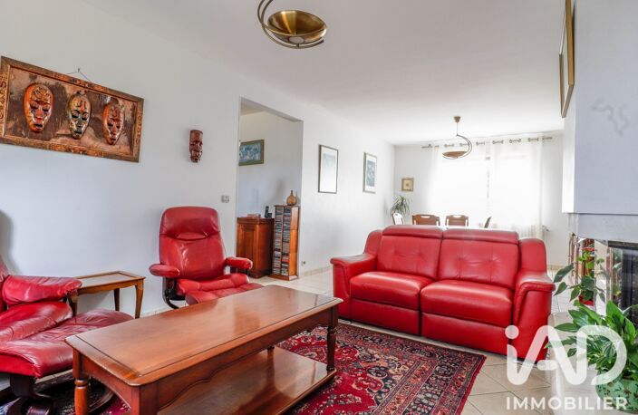 Vente Maison/villa 8 pièces — photo 2